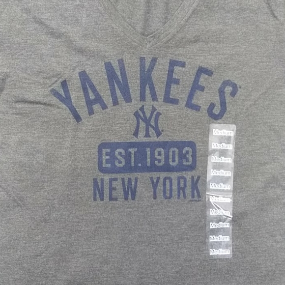 NY Yankees soft tee - Picture 3 of 7
